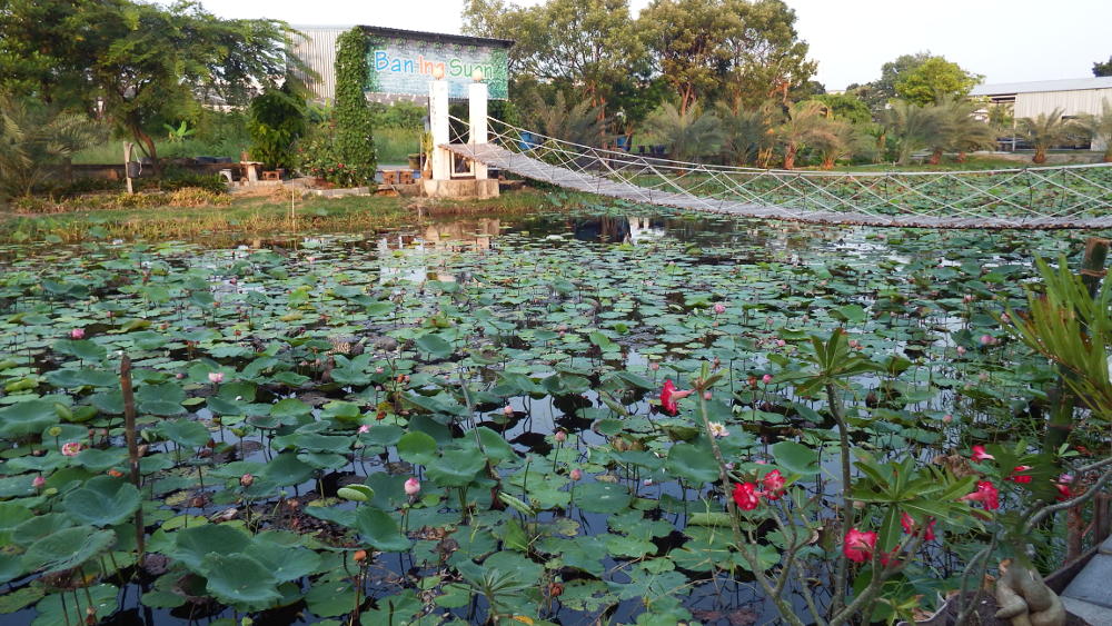 The centerpiece of Ban Ing Suan - the bridge over the pond The centerpiece of Ban Ing Suan - the bridge over the pond