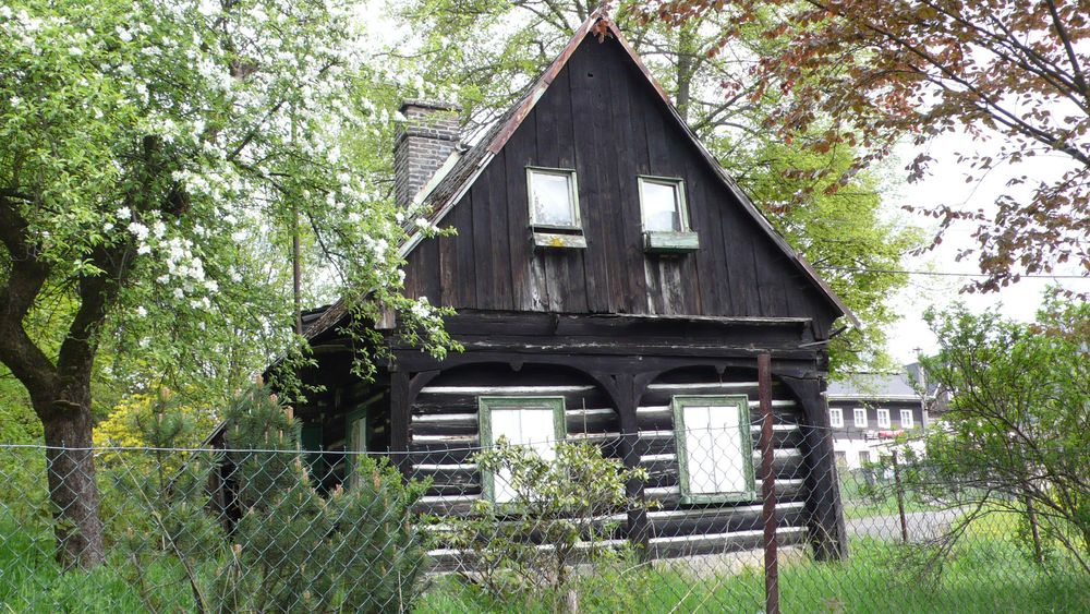 An example of the amazing houses An example of the amazing houses