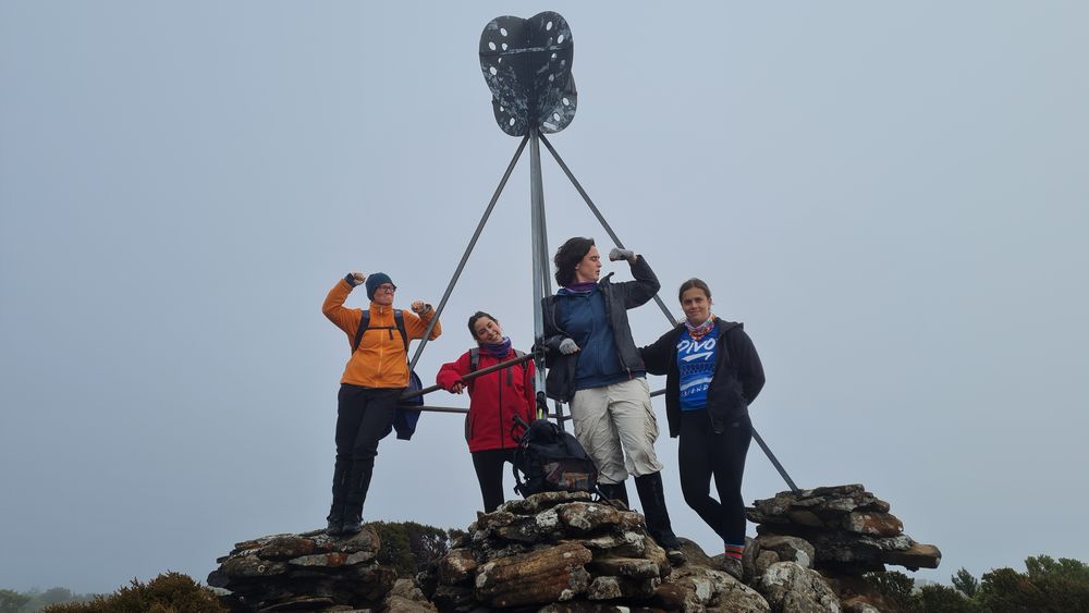 Hilde, Juli, Sarah and Jess showing their muscle Hilde, Juli, Sarah and Jess showing their muscle