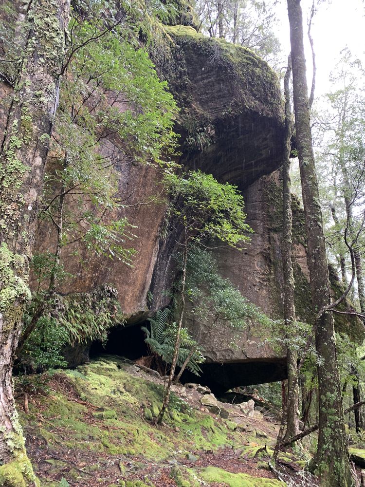 The same boulder, different viewpoint The same boulder, different viewpoint