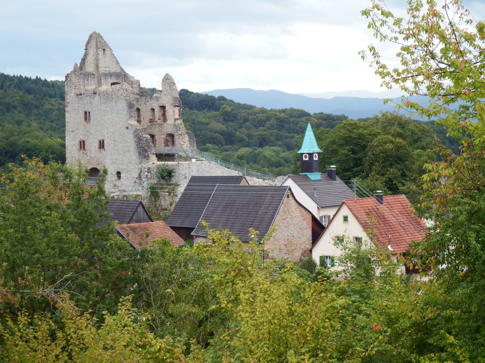 The Landeck fortress outside Mundingen.